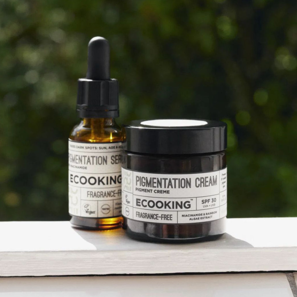 KOPMPLEKTS AR KRĒMU UN SERUMU PRET PIGMENTĀCIJU